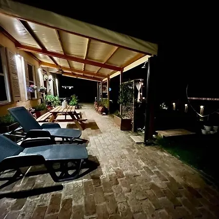 Terra Di Collina Relais B&B 몬테그로소 다스티