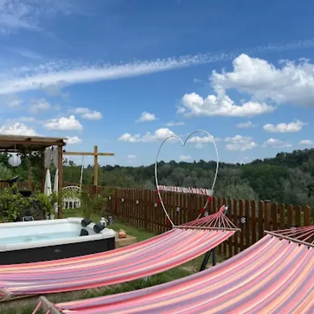 Terra Di Collina Bed & Breakfast 4*