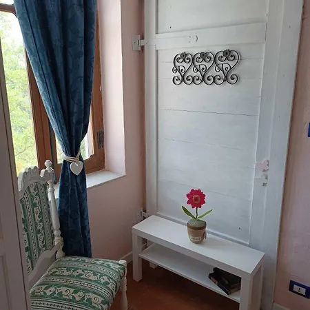 Terra Di Collina Relais B&B 몬테그로소 다스티